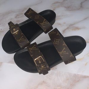 Luxury sandals mule lookalike